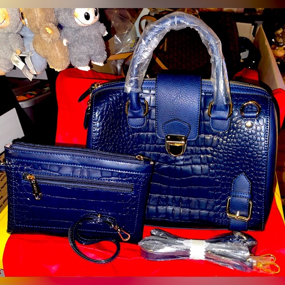 Dasein Handbags - Dasein Large Blue Alligator Embossed Hand/Shoulder Bag with Matching Wristlet.